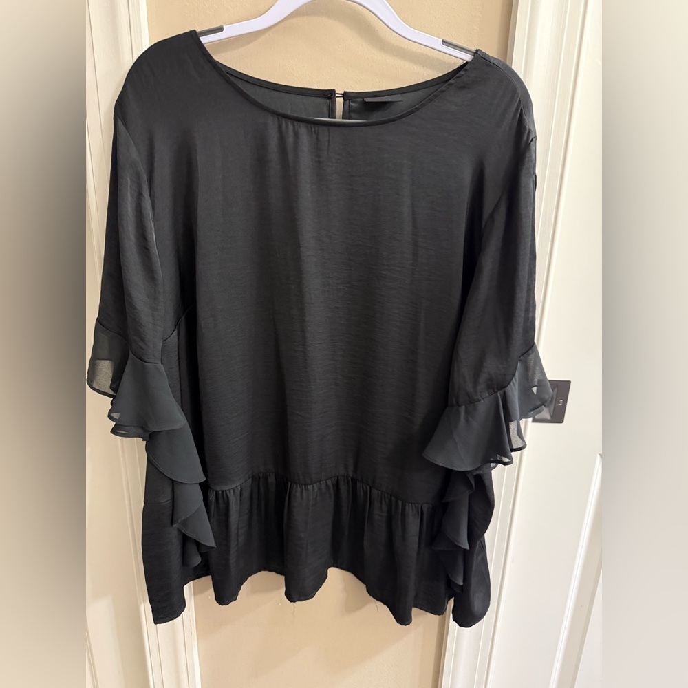 Who What Wear Charcoal Ruffle Sleeve Blouse